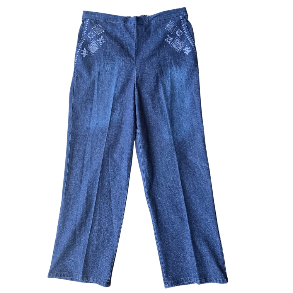 Alfred Dunner Blue Jeans with Embroidery Pull On Straight Leg Size 14P NWT